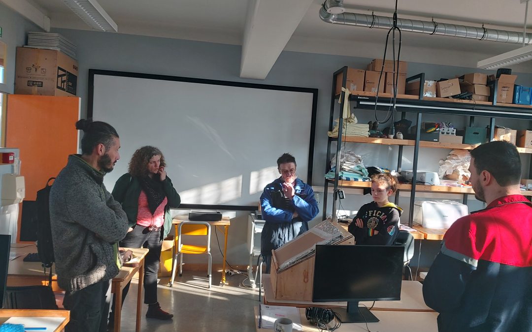 Et si nous fabriquions un four solaire mutualisé ?